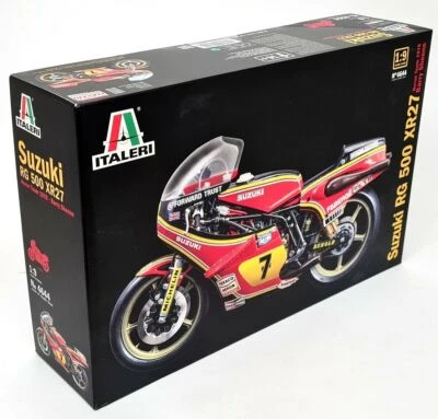 Italeri 1/9 Suzuki RG 500 XR27 Heron Team Barry Sheene Team Heron 1978 Bike Kit - Image 1 of 2