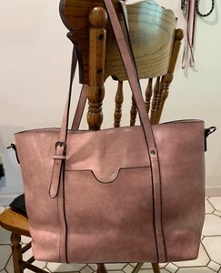  Handtasche rosa sand mit Schulterriemen und verstellbaren Griffen - Bild 1 von 3
