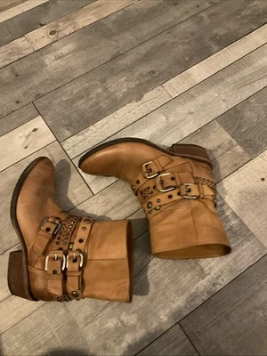 Ladies Russell & Bromley Real Leather Distressed Boots  Rockafella  Size 5 1/2 - Image 1 of 4