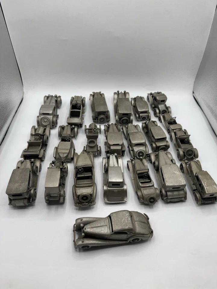 The Danbury Mint Rolls Royce 1:43 Scale Pewters Cars Lot Of 21 - Image 1 of 4