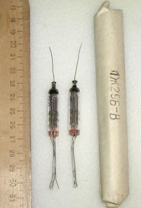 Lot of 100 pcs 1J29B-V RF Miniature Pentode Tubes NOS - Picture 1 of 2
