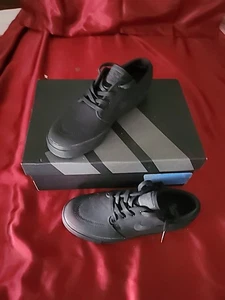 Size 6 - Nike Zoom Stefan Janoski CNVS SB Black - Picture 1 of 9