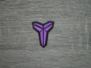 Parche bordado de baloncesto Kobe Bryant Mamba púrpura/negro hierro 1,5" x 1,75" - Imagen 1 de 2