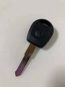 Vw Mk3 Golf Jetta Eurovan AH key blank with chip holder - Picture 1 of 5