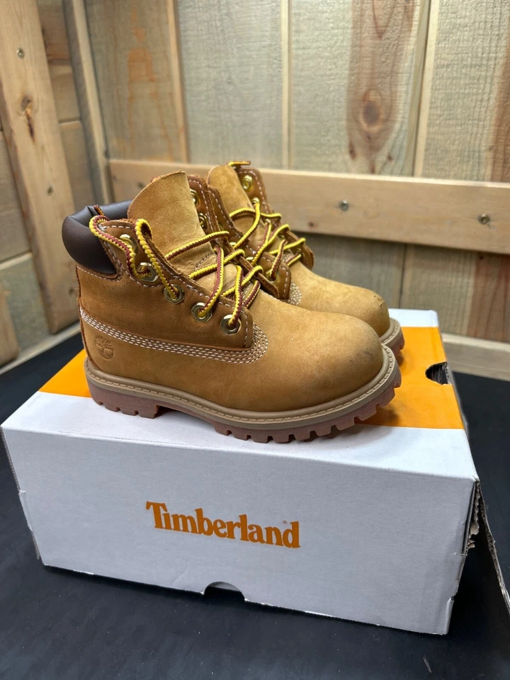 Timberland Premium 6 pulgadas de encaje impermeables botas de trigo talla 8 niño pequeño Foto 1 de 4