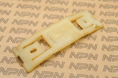 Vintage Ford 1967-68 Mustang Cougar Painel Balancim Moldagem Acabamento Clipe Fabricante de Equipamento Original Usado - Imagem 1 de 4