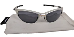 Oakley Half Jacket 1.0 Sunglasses Stealth Black Polarized Lens Nick on Frame - Picture 1 of 12