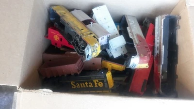 🚨VINTAGE 27 Mixed HO Scale Train PARTS ONLY Locomotives - Cars Shells - Image 1 of 4