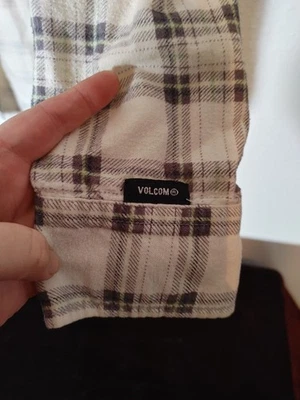 Camisa de trabajo Volcom M para hombre franela ligera marfil a cuadros abotonada asimétrica Foto 1 de 4