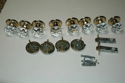 LOT OF 8 GAINSBOROUGH AUSTRALIA CRYSTAL AND GOLD TONE DOOR KNOBS PLUS HARDWARE - Image 1 of 4