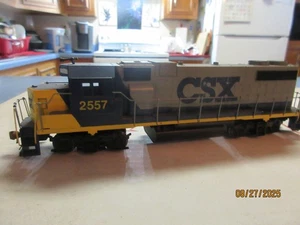 Motor locomotora motorizado HO ATHEARN GP38-2 CSX #2557 - Imagen 1 de 3