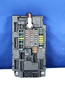 🏅 Caja de fusibles panel de patada derecha R56 Mini Cooper H4 R56 2007-2013 61353455235 🏅 - Imagen 1 de 5