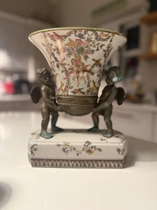 Wong Lee 1895 Bronze Porcelain Twin Cherubs Centrepiece Vase Antique (S) - Picture 1 of 12