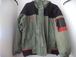 COLUMBIA~Green w/ red & black HOODED WINTER JACKET~Women's Medium - Picture 1 of 4