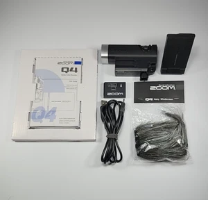 Zoom Q4 Handy Video Camera Recorder 1080p Sound Laboratory - Bild 1 von 24