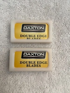 2 Vintage Hard Plastic Boxes DAXTON Double Edge Razor Blades - Picture 1 of 2