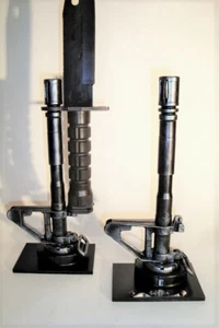 Support display stand for Colt M4 bayo. - Picture 1 of 6