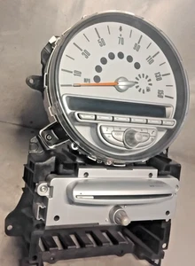 MINI COOPER D MK2 R56 VELOCÍMETRO CUADRO DE INSTRUMENTOS Y REPRODUCTOR DE CD (2007-2013) - Imagen 1 de 12