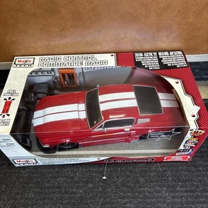 Maisto Radio Control 1:12 1967 Ford Mustang GT - Picture 1 of 14