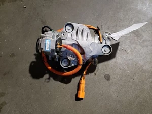 2019 Tesla 3 Sedan - AC Compressor - OEM 1088198-00-N - Picture 1 of 6
