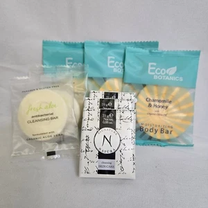 8 mini barras de jabón corporal: 3 Signature Natura, 3 Eco Botanics, 2 aloe fresco - Imagen 1 de 7