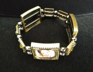 Antique Gold Tone Peridot Picture Frames Magnetic Bead Stretch Bracelet - Picture 1 of 6