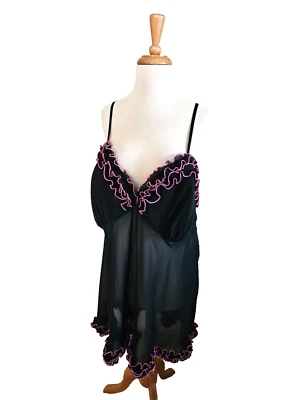 SEXY 2 Piece Set NWT New CACIQUE Black CHEMISE & THONG Pink Ruffle Trim  26 / 28 - Image 1 of 4