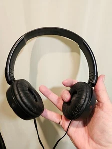 Sony MDR-ZX110 Wired Over head Headphones Headset 2.5mm Jack Swivel Fold - Used - Picture 1 of 5