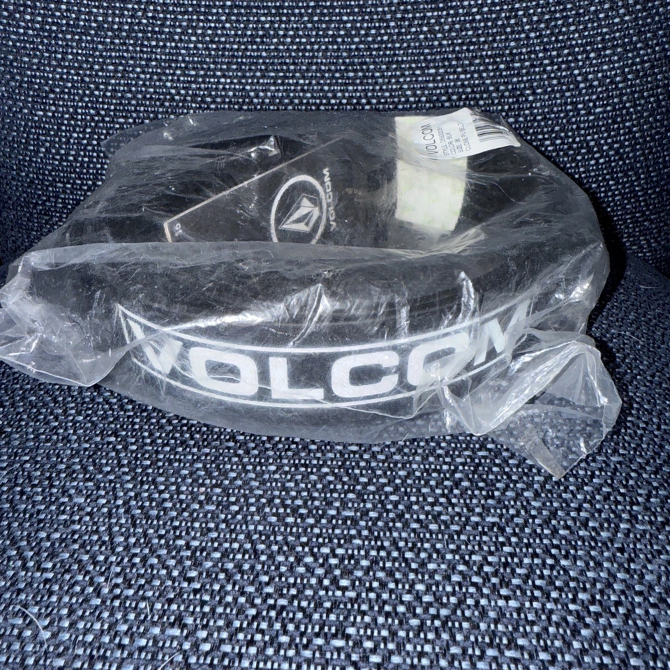 Cinturón de cuero PU negro para hombre VOLCOM con emblema y logotipo de piedra VOLCOM talla 36 Foto 1 de 3