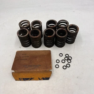 LOT OF 9 - 1938 to 1948 chevy engine valve springs 839304 GM GENERAL MOTORS - Picture 1 of 7