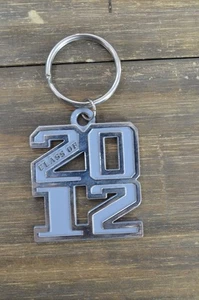 Class of 2012 Bag Tag Grey Silver Tone Metal Keychain Graduate - Picture 1 of 5