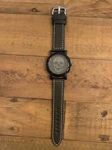 BRAND NEW WRIST WATCH - BLACK/GRAY SKULL - Picture 1 of 3