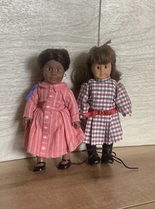 Set 2 Pleasant Co American Girl Mini Addy Samantha 6" Puppen Glasaugen LESEN - Bild 1 von 23