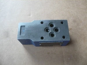 New Parker ZDB6VP2-42/200V Valve - Picture 1 of 5