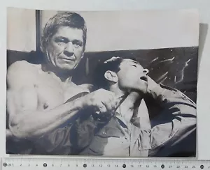 41334 Foto d'epoca 978 - Film Valachi Papers - Charles Bronson - 18x24 cm - Picture 1 of 2