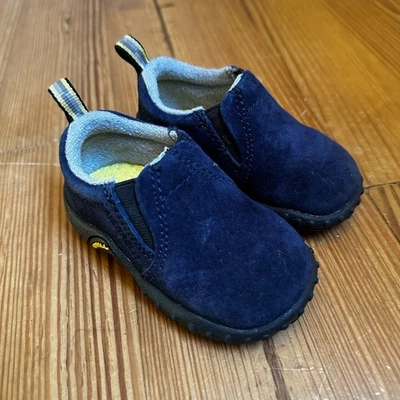 NUEVO SIN ETIQUETAS Merrell Azul Marino Gamuza Cuero Sin Cordones Mocasín Suela de Goma Zapato TALLA 3 Foto 1 de 4