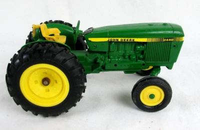 John Deere 2440 ERTL 1/16 Utility Tractor 8" Farm Toy Die-Cast - Image 1 of 4