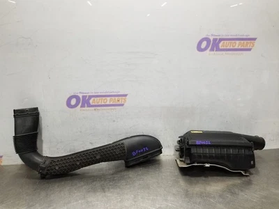 17 2017 MERCEDES E300 2.0L ENGINE AIR CLEANER AIR INTAKE  - Image 1 of 4