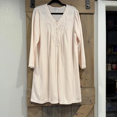 Miss Elaine 睡袍女式 2X 粉红色长袖刺绣蕾丝睡衣 — 第 1/4 张图片