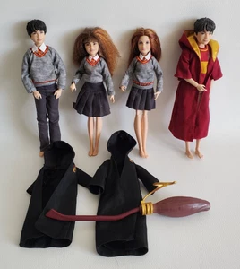 Harry Potter Mattel x4 Figurines Articulées 25 cm Tenues Gryffondor Balai Inclus - Imagen 1 de 9