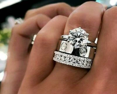 Incrível combinação de três anéis de noivado CZ conjunto feito em prata esterlina 925  - Imagem 1 de 2