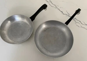 Lot of 2 Vintage Magic Seal Skillet ~ Frying Pan Waterless ~ Aluminum Cookware - Picture 1 of 4