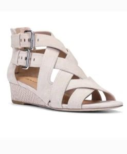 DONALD PLINER VALENCIAKS BEIGE KIDSUEDE SANDAL SIZE 9.5 - Picture 1 of 6