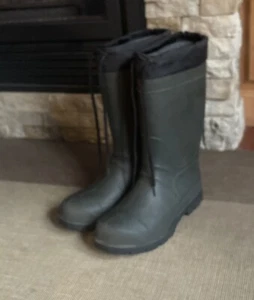 Insulated Rubber Boots Made in Canada Size 8 - Picture 1 of 8