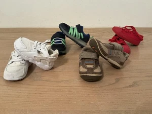 Menge 4 Kleinkind Schuhe 4 Nike Huarache Converse All Star Stride Rite Carter's - Bild 1 von 22