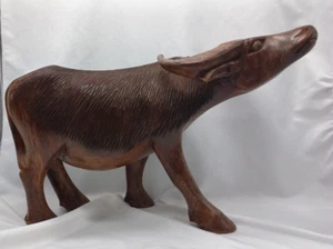 Escultura grande vintage de madera maciza de búfalo de agua de toro tallada a mano - Imagen 1 de 12