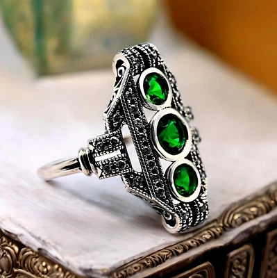 ФИЛИГРАННОЕ КОЛЬЦО В ВИНТАЖНОМ СТИЛЕ ИЗ ЧИСТОГО СЕРЕБРА 925 ПРОБЫ С ИМИТАЦИЕЙ ИЗУМРУДА 1789 - Изображение 1 из 4