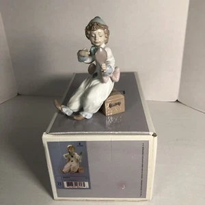 Lladro 6257 Pierrot in Preparation Clown Holding Mirror New In Box - Picture 1 of 19