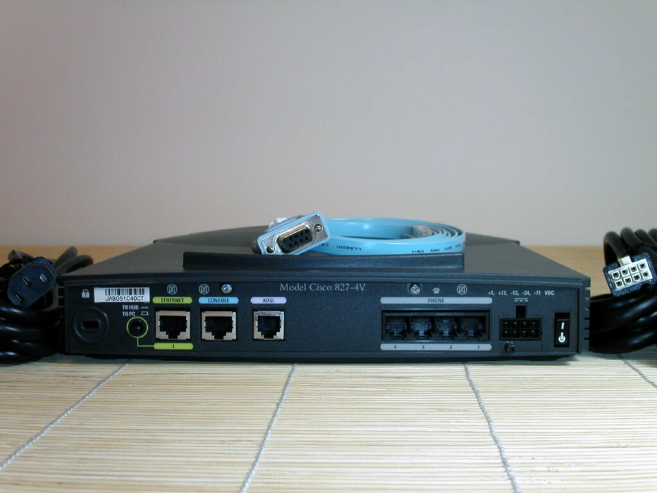 Cisco 827-4V router ADSL VoATM IPSec 3DES VoIP H.323 - Immagine 1 di 1