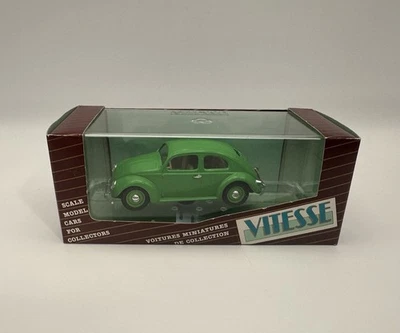 Coche modelo 404 Vitesse 1/43 Volkswagen Beetle 1949 sedán ventana dividida verde Foto 1 de 4